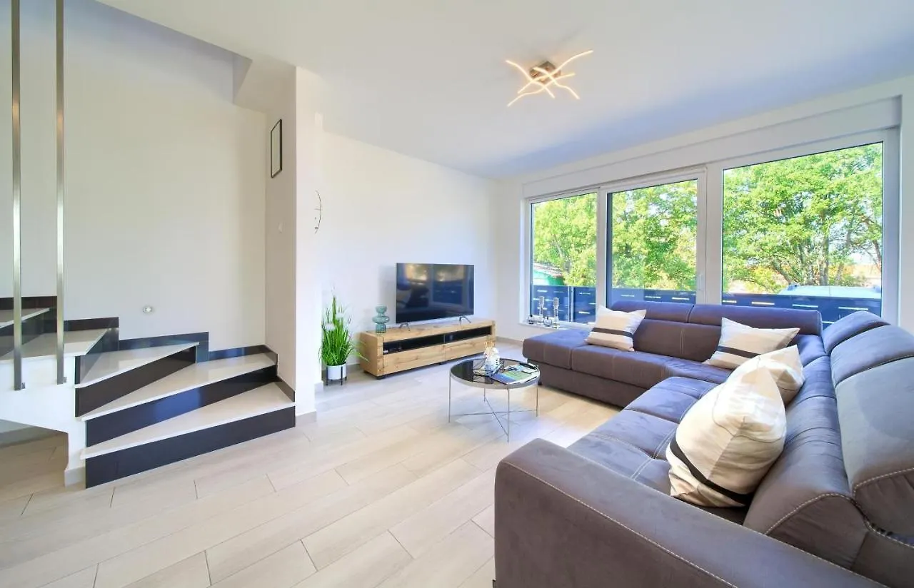 Villa Tissen Malinska Holiday home